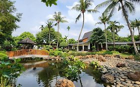Teras Basofi - Peaceful Villa With Spacious Lush Garden